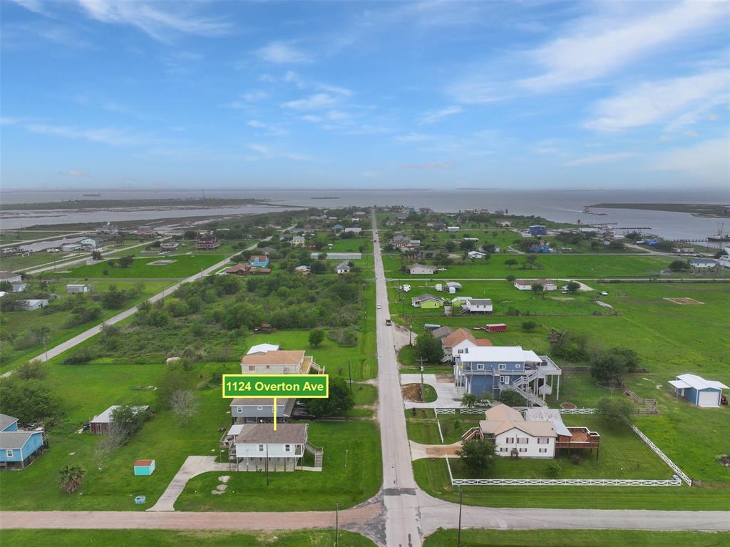1124 Overton Avenue, Port Bolivar, Texas image 3