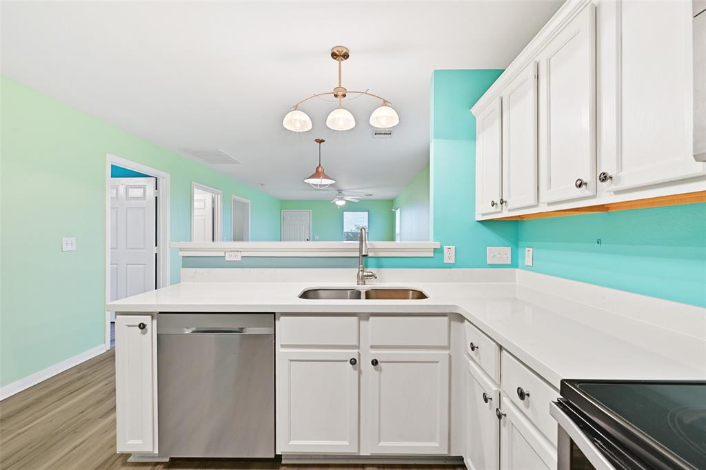 1124 Overton Avenue, Port Bolivar, Texas image 13