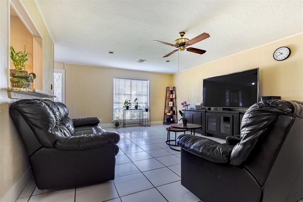 2318 Wallingford Drive