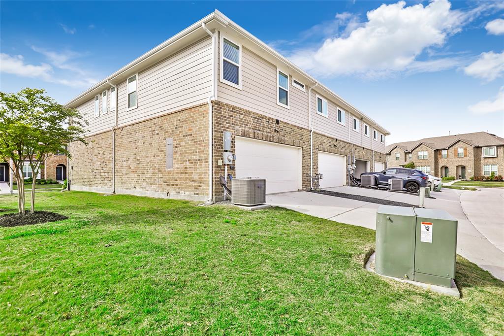 12723 Beatrice Terrace Drive, Humble, Texas image 37