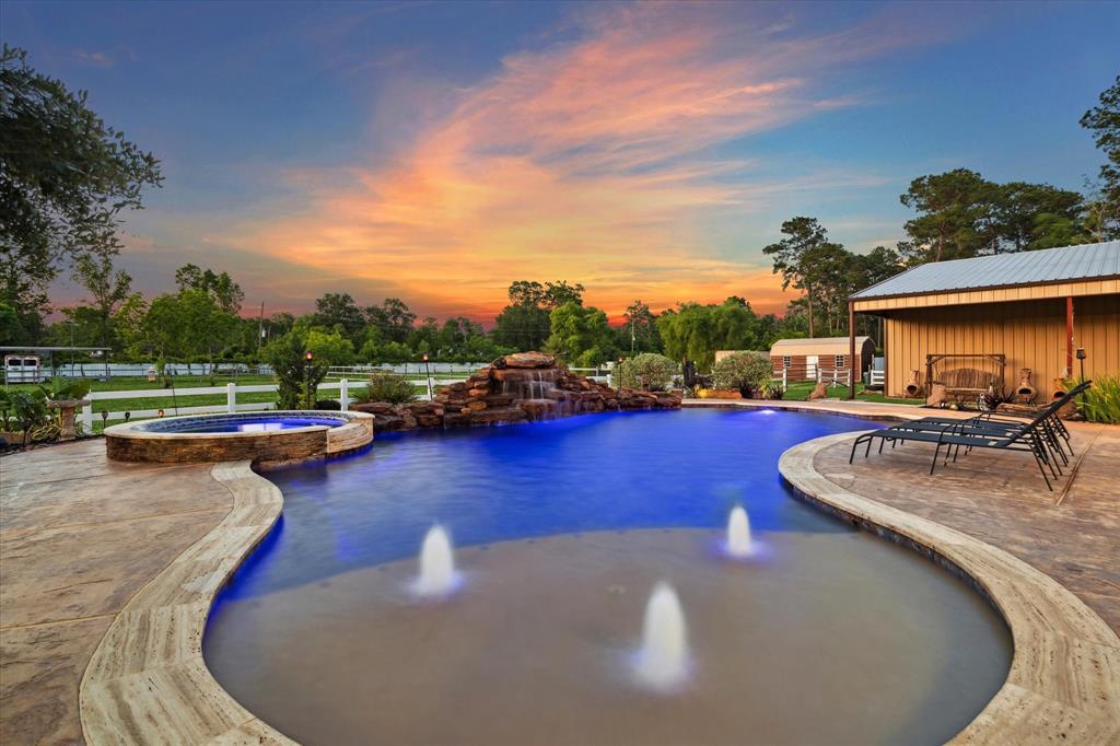706 Saddle Creek Farms Drive, Crosby, Texas image 33