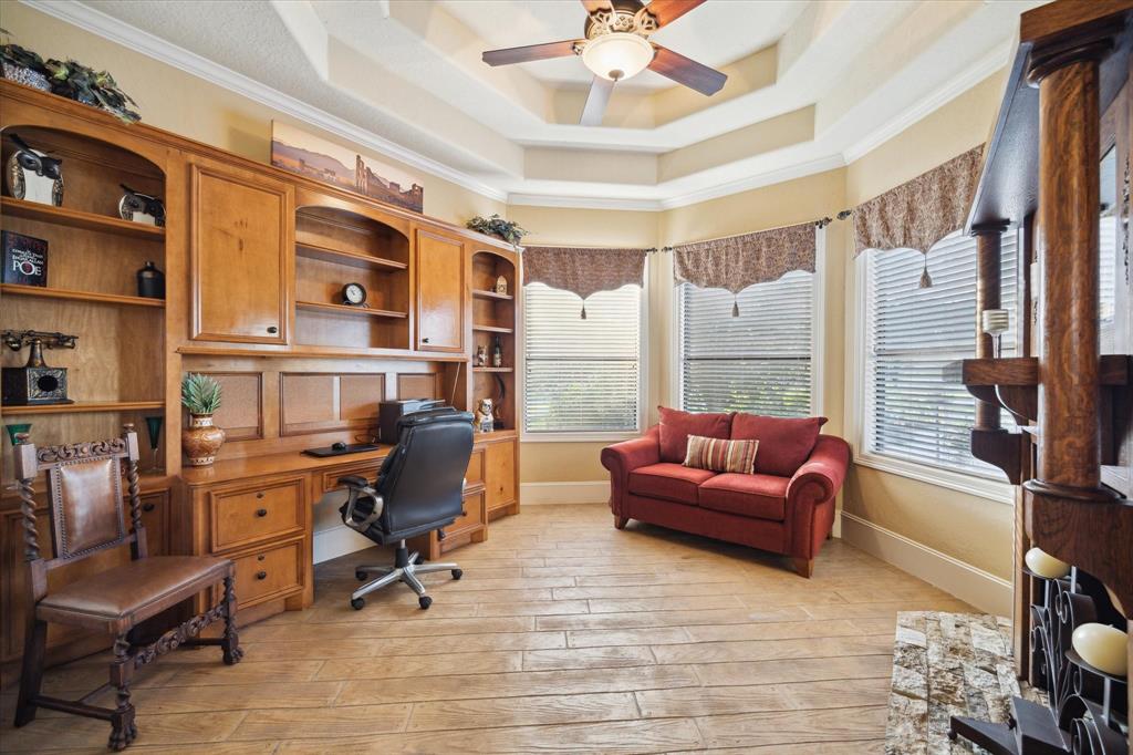 706 Saddle Creek Farms Drive, Crosby, Texas image 16