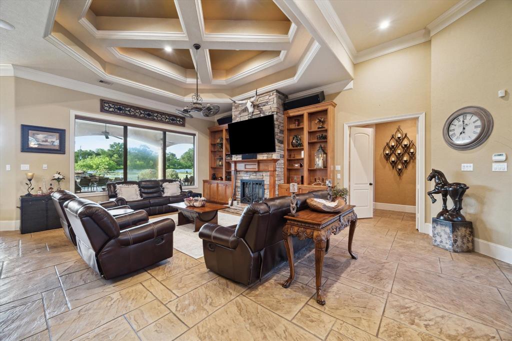 706 Saddle Creek Farms Drive, Crosby, Texas image 9