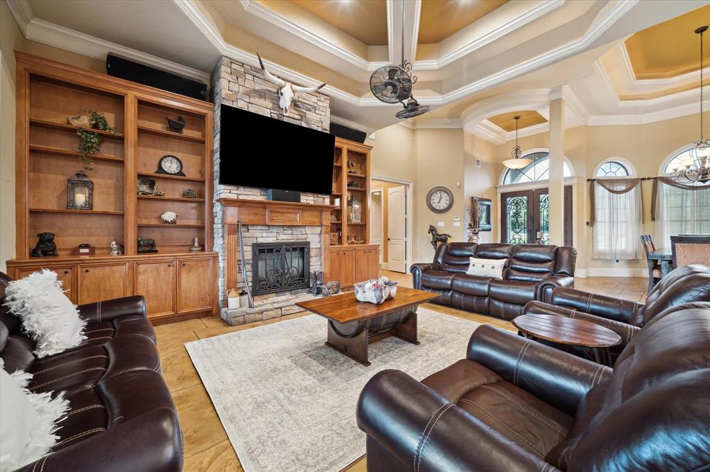 706 Saddle Creek Farms Drive, Crosby, Texas image 10