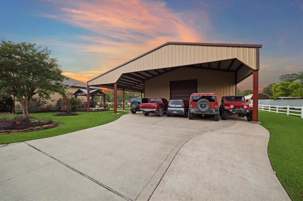 706 Saddle Creek Farms Drive, Crosby, Texas image 36