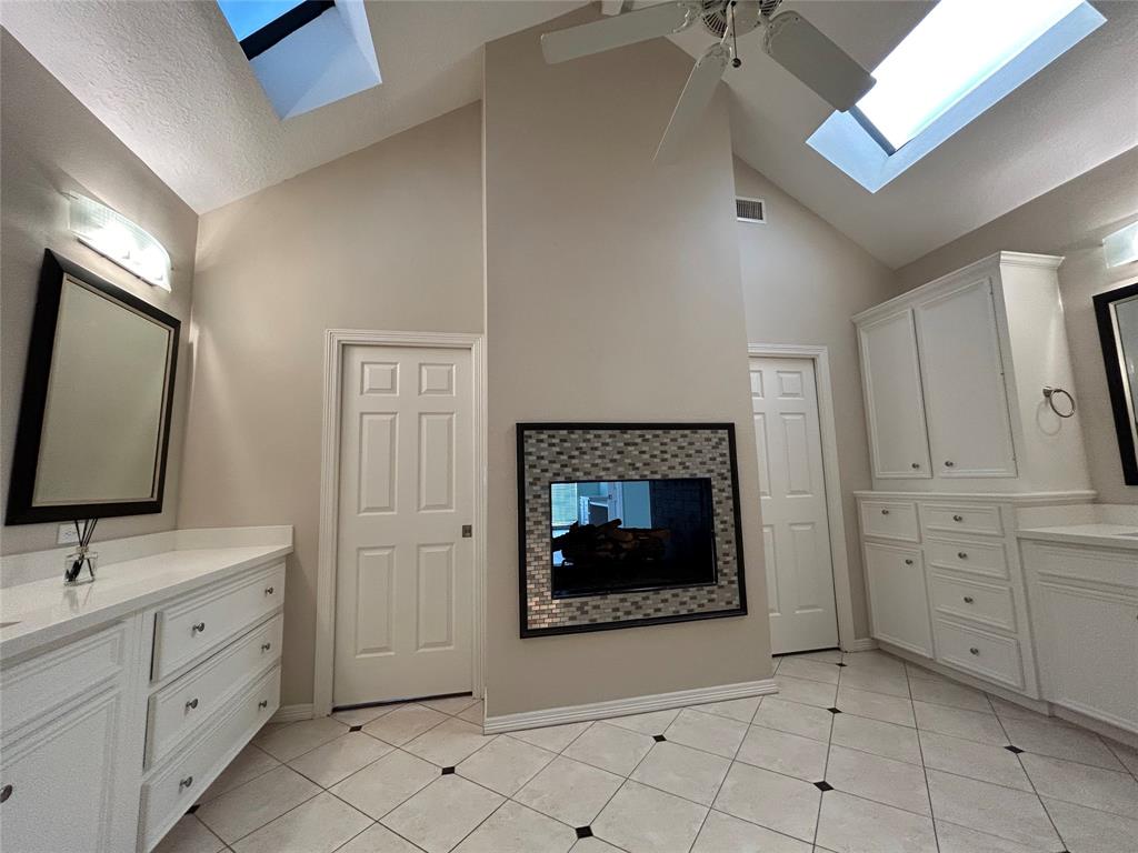 2927 Country Club Boulevard, Sugar Land, Texas image 39