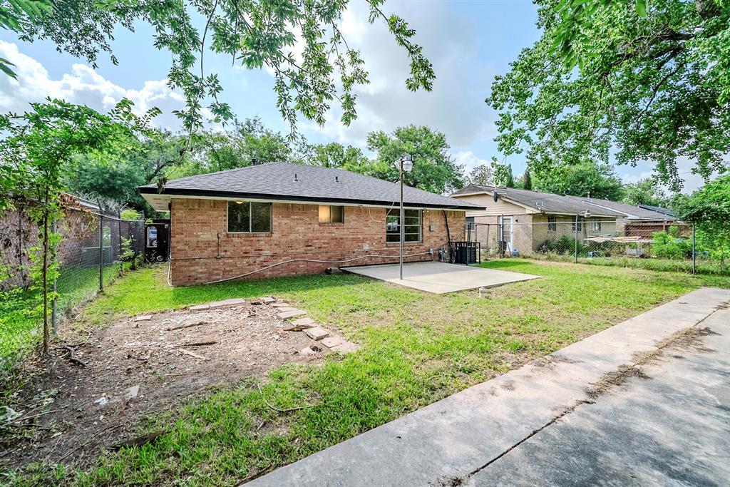 11063 Vailview Drive, Houston, Texas image 15