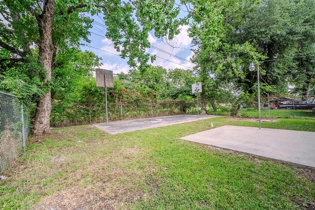 11063 Vailview Drive, Houston, Texas image 14