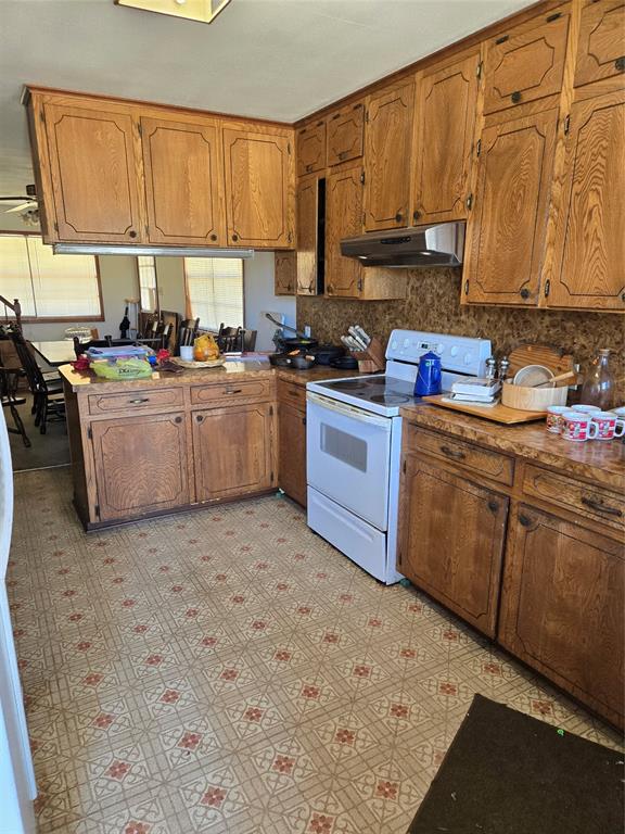 629 N Leona Boulevard, Leona, Texas image 8