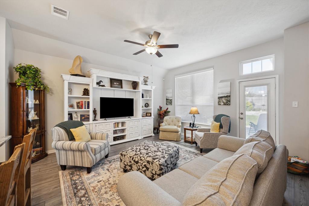 1010 Old Vine Road, Brenham, Texas image 5