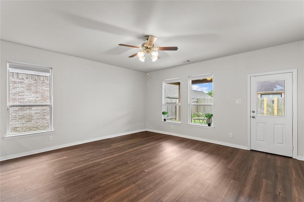 1037 Cash Street, Alvin, Texas image 13