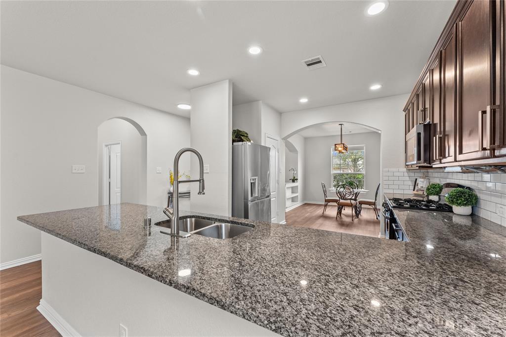 1037 Cash Street, Alvin, Texas image 12