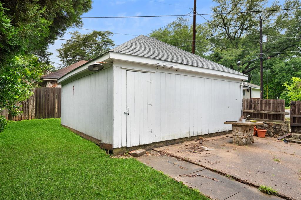 1900 S Baylor Street, Brenham, Texas image 24