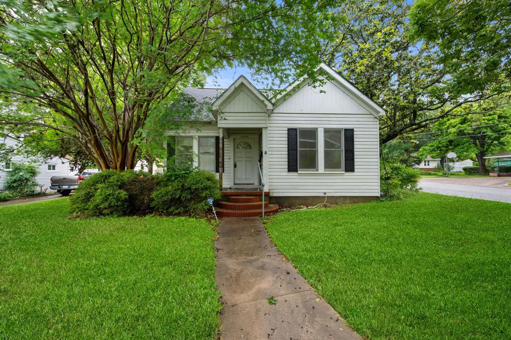 1900 S Baylor Street, Brenham, Texas image 1