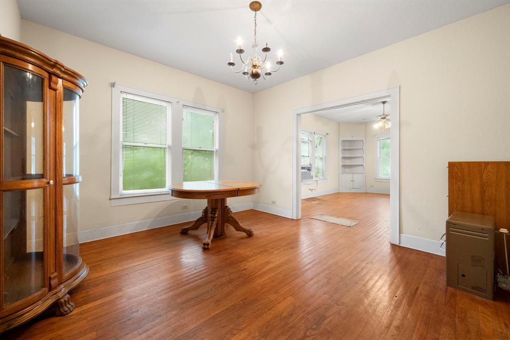 1900 S Baylor Street, Brenham, Texas image 7