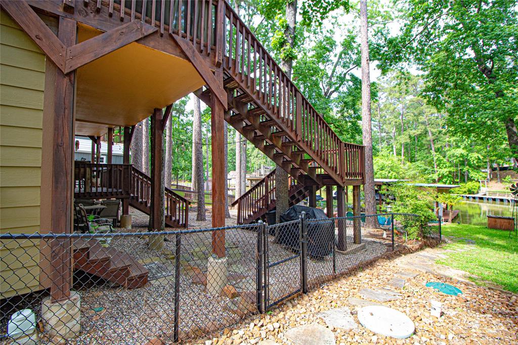 70 Lower Cove Drive, Point Blank, Texas image 9