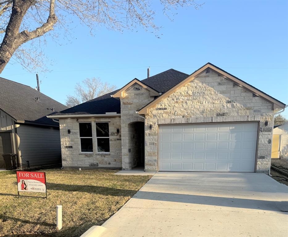 11009 San Jacinto Drive, La Porte, Texas image 1
