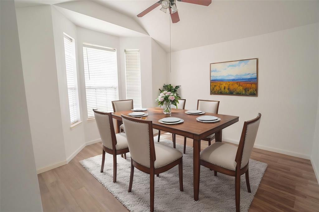 10403 N Shadowdale Drive, Houston, Texas image 4