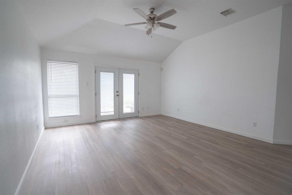 10403 N Shadowdale Drive, Houston, Texas image 7