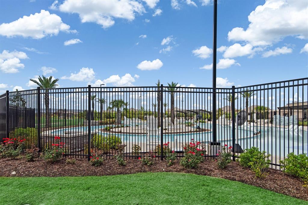 21231 Bering Reach Drive, Cypress, Texas image 28