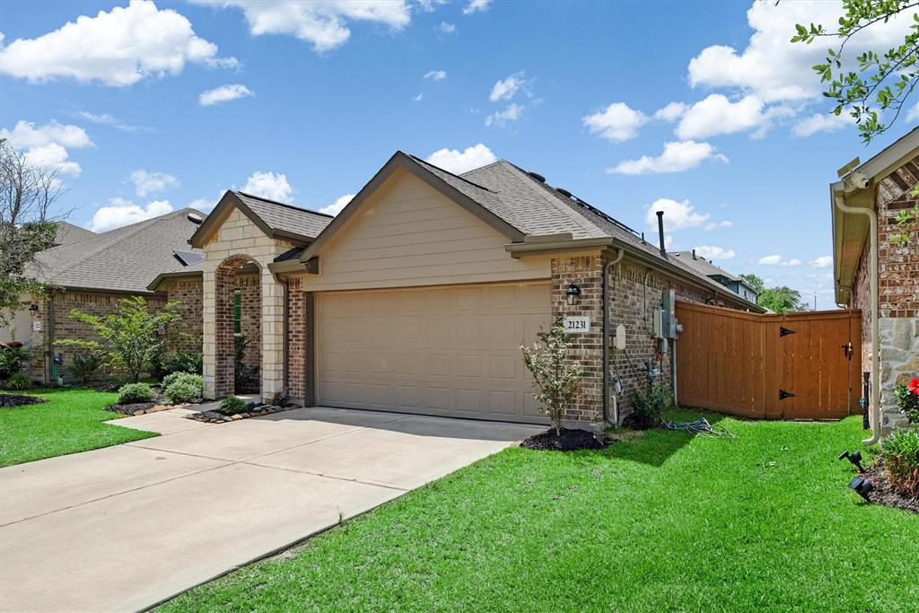 21231 Bering Reach Drive, Cypress, Texas image 23