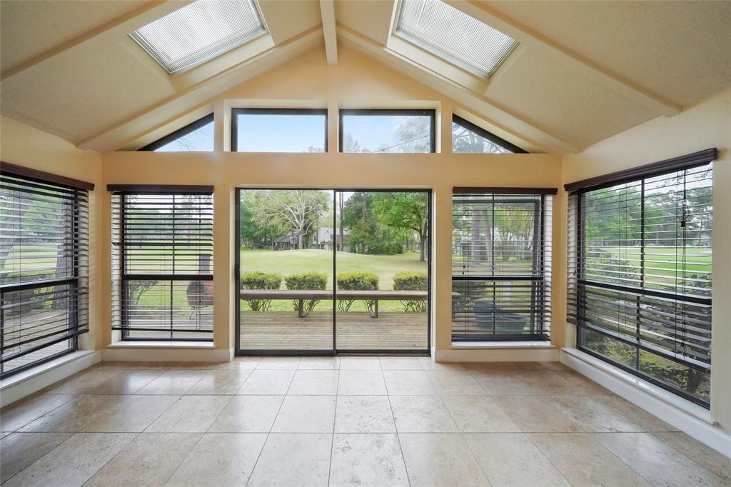 84 April Wind Drive, Conroe, Texas image 27