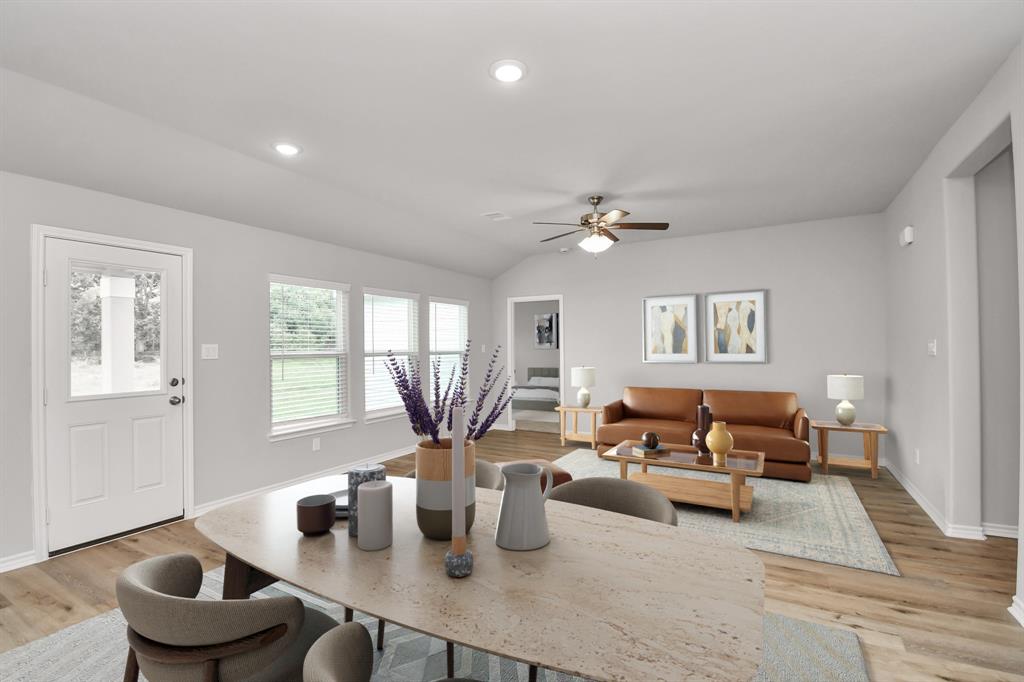 795 E Houston St, Dayton, Texas image 3
