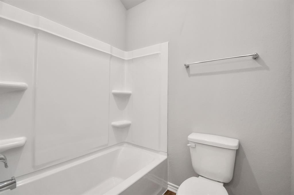 795 E Houston St, Dayton, Texas image 18