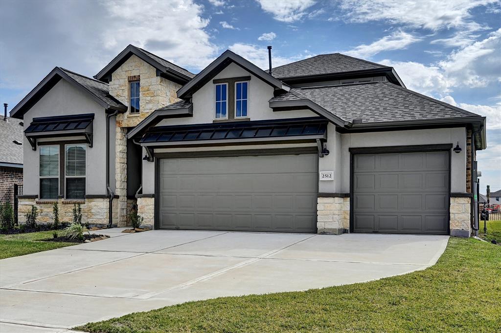 2512 Seneca Lake Dr
