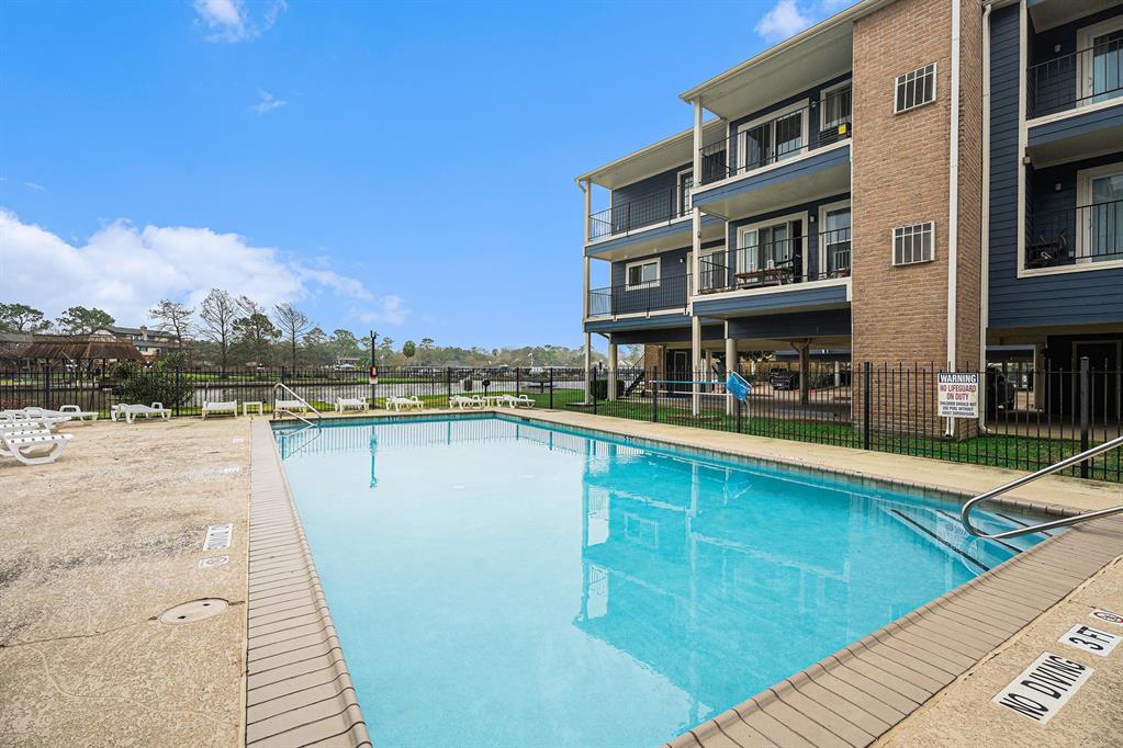 18519 Egret Bay Boulevard #1516, Webster, Texas image 16