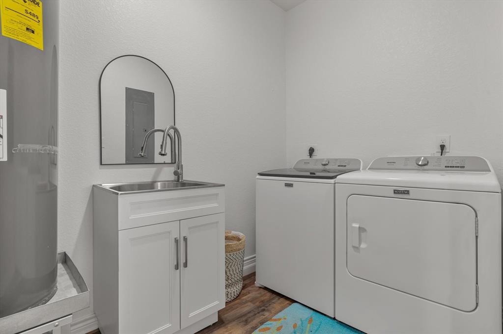 1023 N Bay Street, Gilchrist, Texas image 36