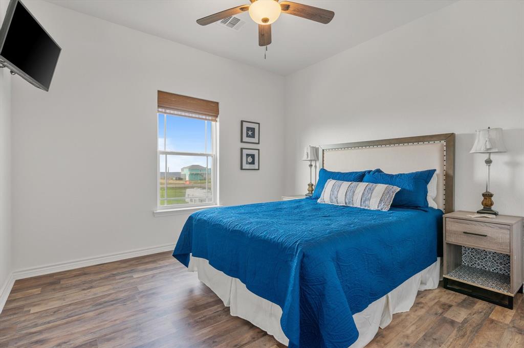 1023 N Bay Street, Gilchrist, Texas image 33