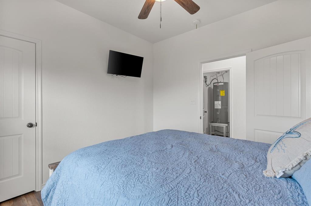 1023 N Bay Street, Gilchrist, Texas image 31