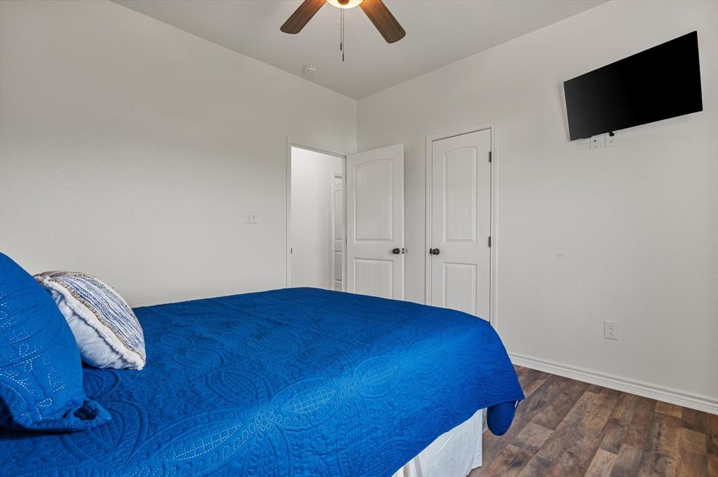 1023 N Bay Street, Gilchrist, Texas image 34