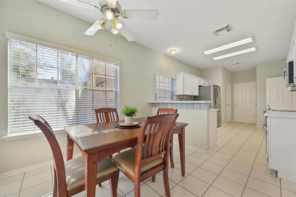 4903 Ten Sleep Lane, Friendswood, Texas image 7