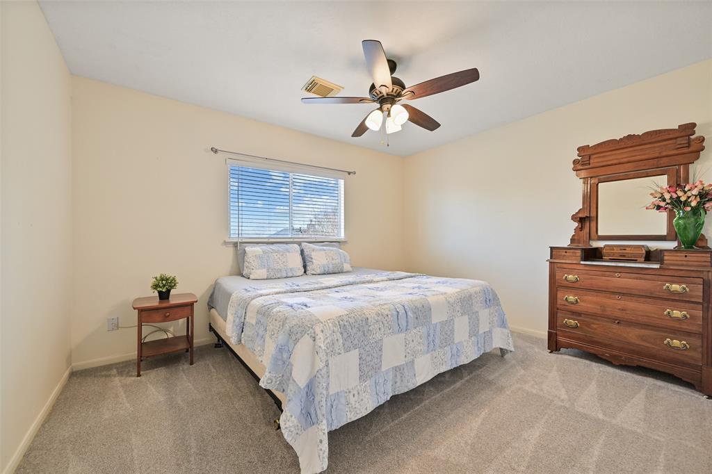4903 Ten Sleep Lane, Friendswood, Texas image 17