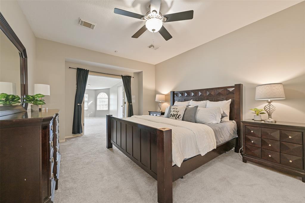 4903 Ten Sleep Lane, Friendswood, Texas image 10
