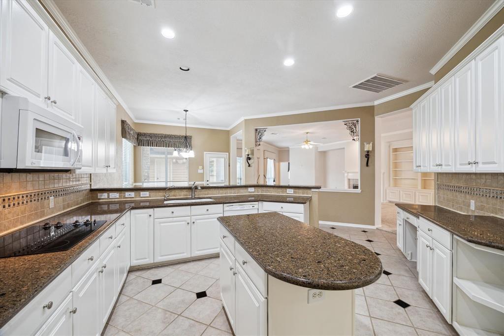 11714 Canyon Bend Drive, Tomball, Texas image 7