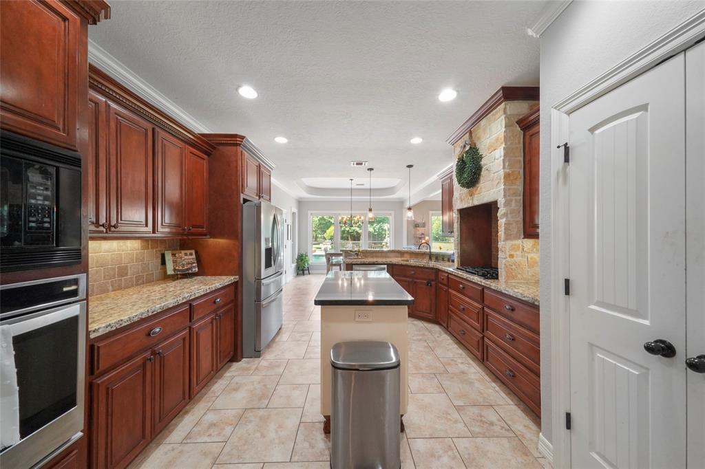 5112 E Settlers Bend, Montgomery, Texas image 11