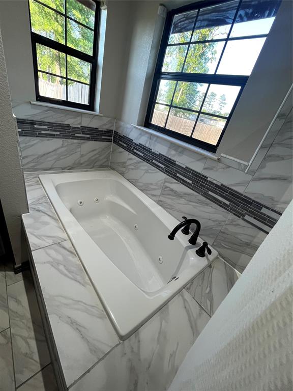 6389 Waukegan Road, Conroe, Texas image 34