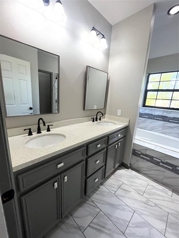6389 Waukegan Road, Conroe, Texas image 40