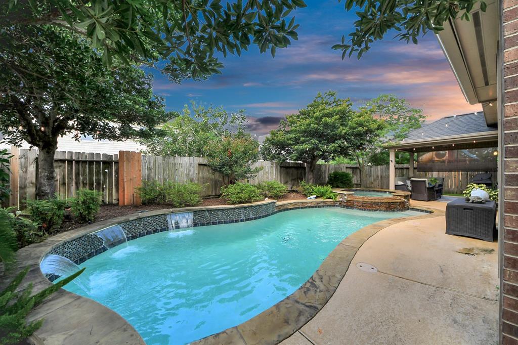 6111 Meadowstream Court