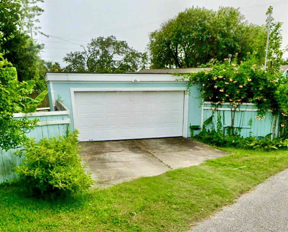 1902 Bayou Shore Drive, Galveston, Texas image 44