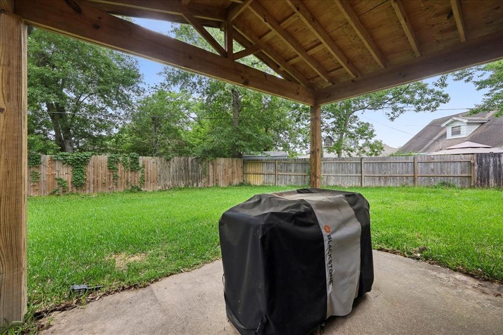 1845 King Arthur Court, Pinehurst, Texas image 29