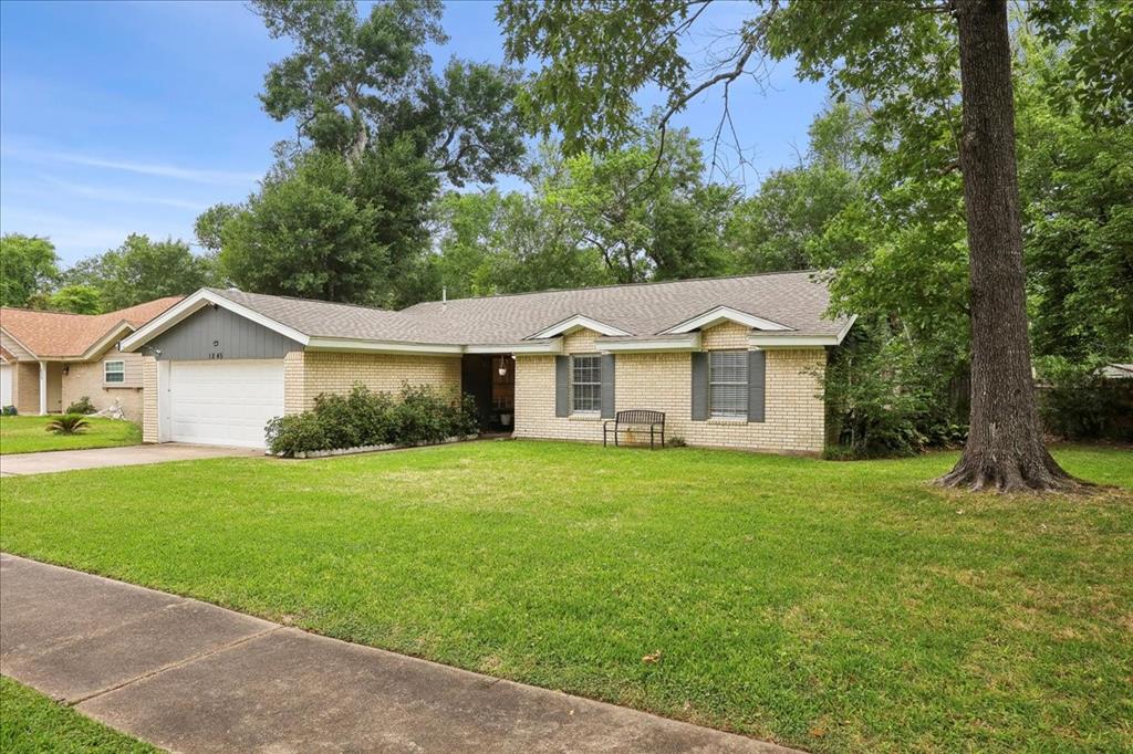 1845 King Arthur Court, Pinehurst, Texas image 2