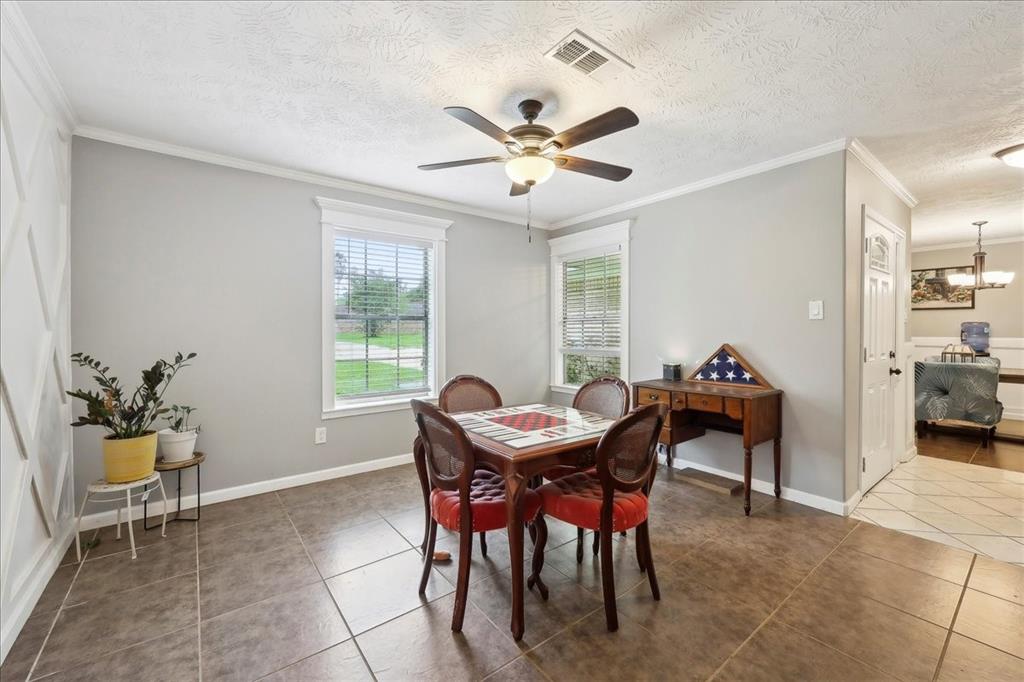 1845 King Arthur Court, Pinehurst, Texas image 19