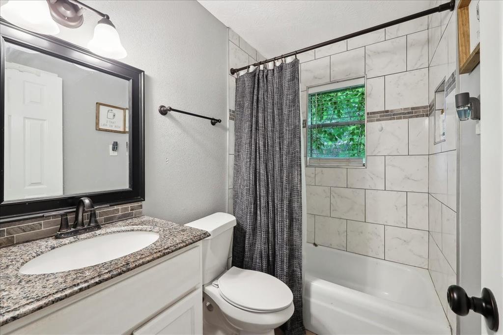 1845 King Arthur Court, Pinehurst, Texas image 26