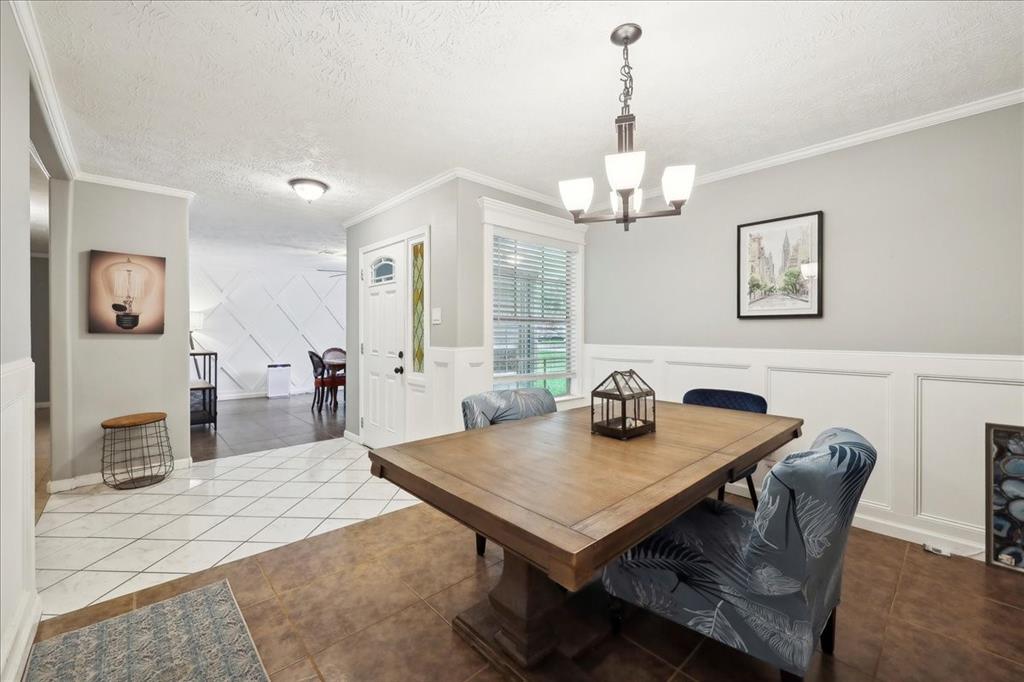 1845 King Arthur Court, Pinehurst, Texas image 17