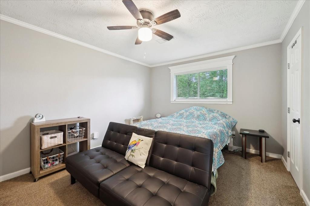 1845 King Arthur Court, Pinehurst, Texas image 22