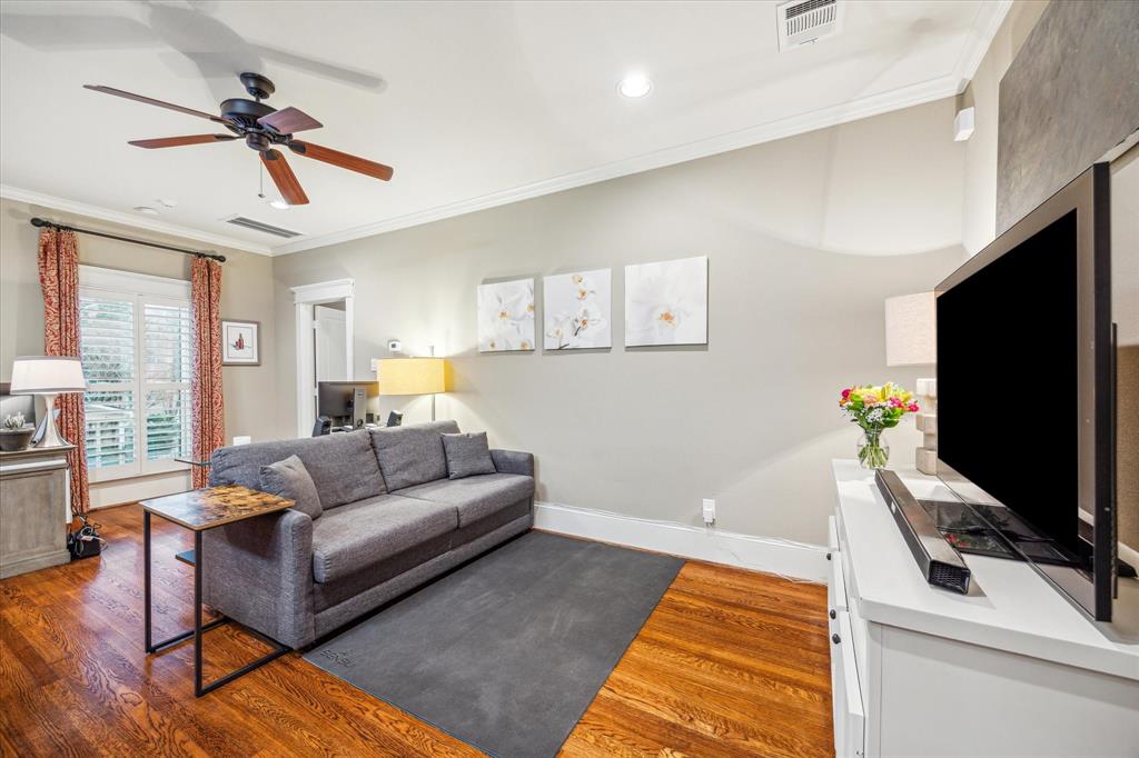 300 E 26th Street, Houston, Texas image 32